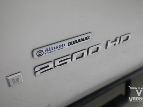 Used 2009 GMC Sierra 2500 SLE w/ SLE Preferred Package image 11