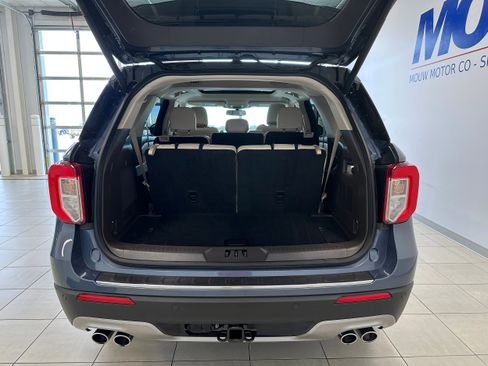 Used 2021 Ford Explorer Platinum w/ Equipment Group 601A AWD/4WD image 7