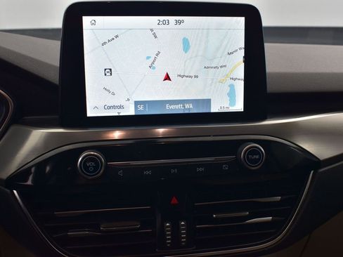 Used 2022 Ford Escape Titanium w/ Class II Trailer Tow Package image 15