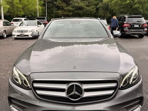 Used 2018 Mercedes-Benz E 300 image 9