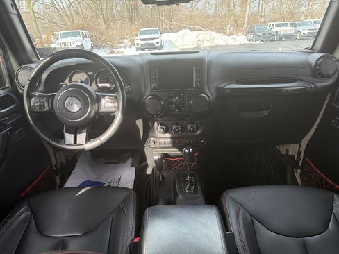 Certified 2017 Jeep Wrangler Unlimited Rubicon image 12