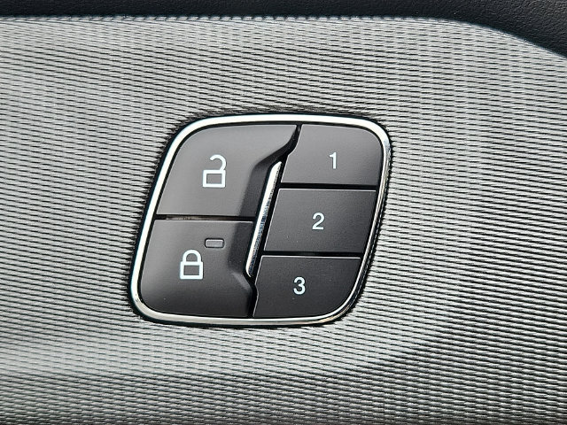 Certified 2025 Ford Explorer ST AWD/4WD image 28