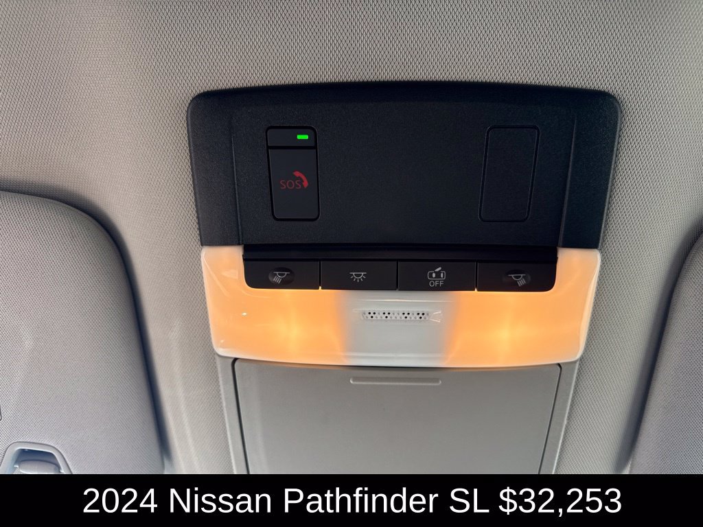 Used 2024 Nissan Pathfinder SL AWD/4WD image 39