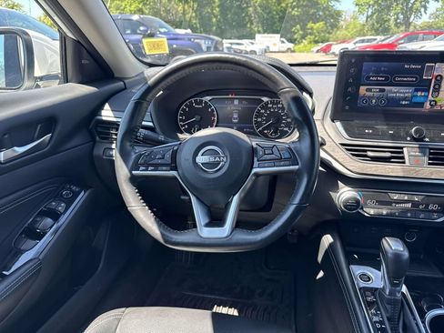 Used 2023 Nissan Altima 2.5 SL FWD image 17