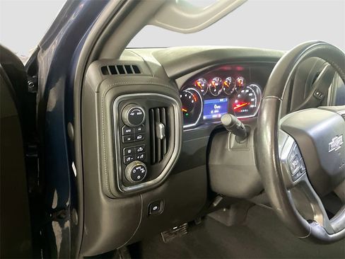 Used 2021 Chevrolet Silverado 1500 RST image 10