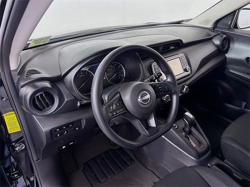 Certified 2025 Nissan Kicks Play S image 7