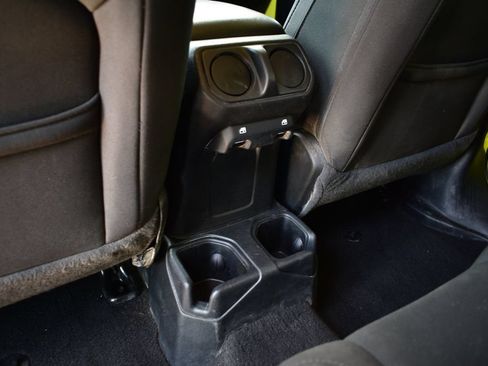 Used 2023 Jeep Wrangler Unlimited Sport AWD/4WD image 25