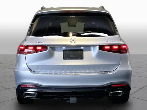 Used 2025 Mercedes-Benz GLS 450 4MATIC image 5