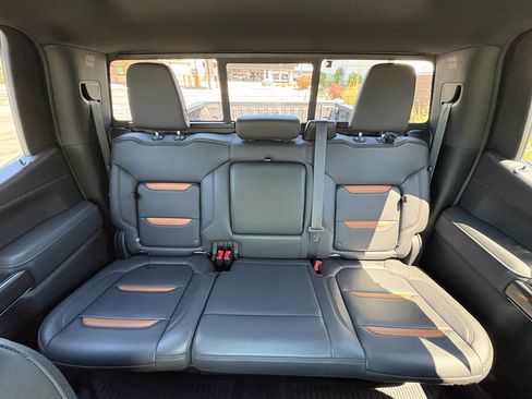 Used 2021 GMC Sierra 1500 AT4 w/ AT4 Premium Package AWD/4WD image 31