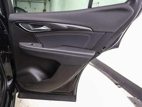 Used 2022 Buick Envision Essence w/ Technology Package I image 25