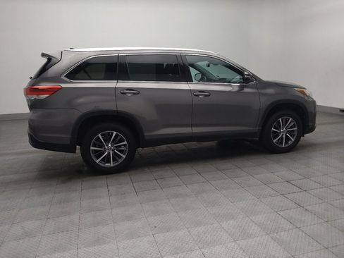 Used 2019 Toyota Highlander XLE image 10