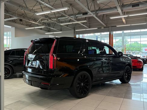 Used 2026 Cadillac Escalade Platinum Sport w/ LPO, ONYX Package AWD/4WD image 5
