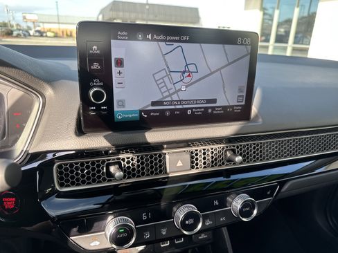 Used 2024 Honda Civic Touring image 17