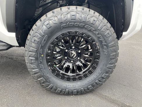 New 2025 Toyota 4Runner TRD Off-Road Premium image 9