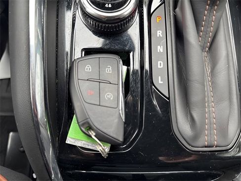 Used 2024 GMC Canyon AT4 image 31