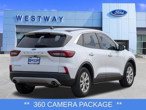 Used 2024 Ford Escape Active w/ Tech Pack #2 FWD image 3