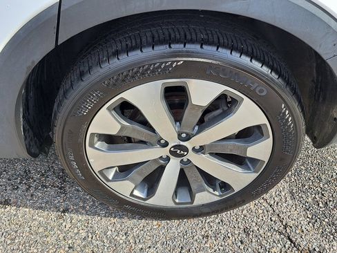 Used 2022 Kia Telluride S image 37