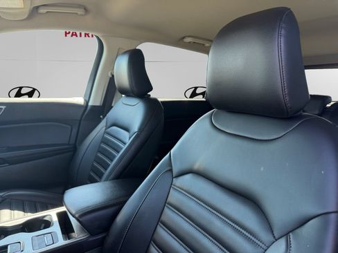 Used 2024 Ford Edge SEL AWD/4WD image 9