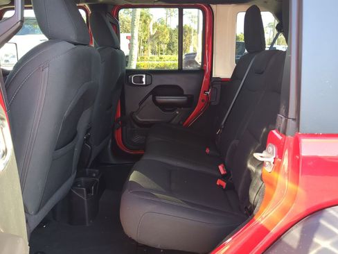 Used 2020 Jeep Wrangler Unlimited Sport S image 14