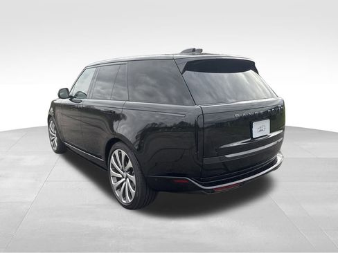 New 2025 Land Rover Range Rover SE image 3
