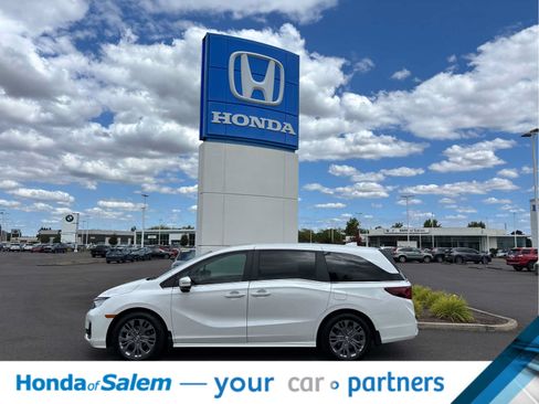 Used 2025 Honda Odyssey Touring image 1