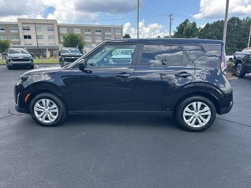 Used 2023 Kia Soul LX FWD image 5