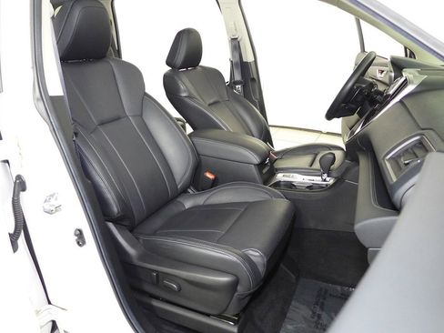 Used 2023 Subaru Ascent Limited w/ Technology Package image 19