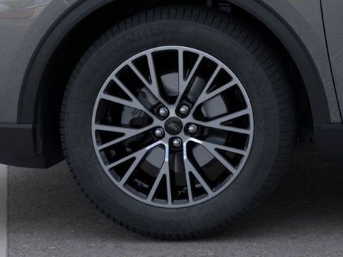 New 2025 Ford Escape Plug-in Hybrid w/ PHEV Premium Package image 38