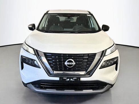 Used 2022 Nissan Rogue S FWD image 2