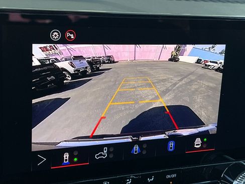 New 2026 GMC Canyon Elevation w/ Convenience Package RWD image 18