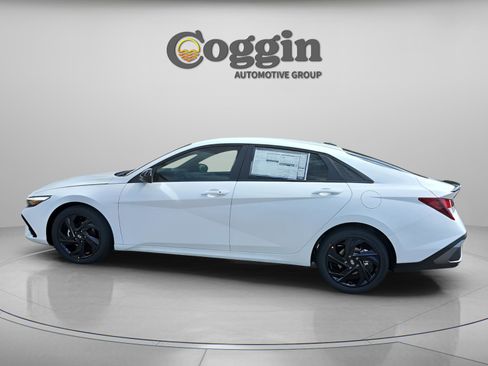 New 2026 Hyundai Elantra Sport FWD image 2