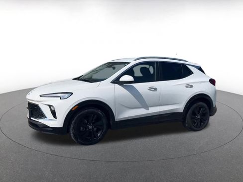 Used 2024 Buick Encore GX Sport Touring image 8