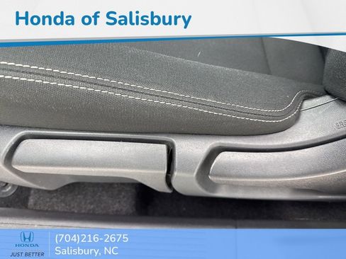 Used 2024 Nissan Rogue S image 17