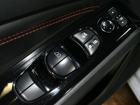 Used 2023 Nissan Altima 2.5 SR FWD image 42
