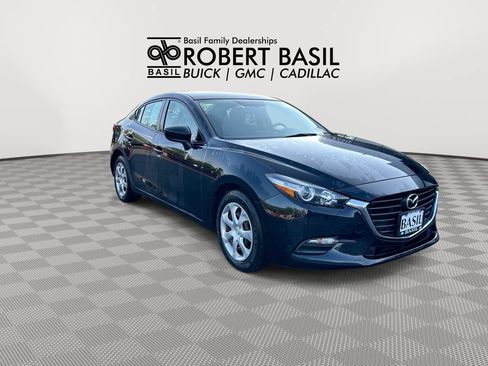 Used 2017 MAZDA MAZDA3 Sport FWD image 2