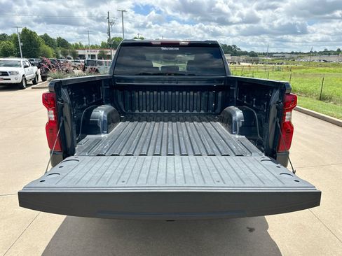 Used 2022 Chevrolet Silverado 1500 LT RWD image 22