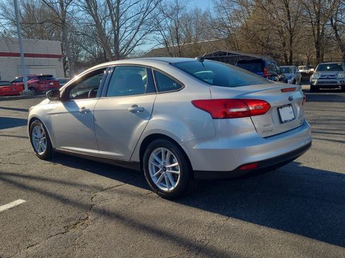 Used 2018 Ford Focus SE image 7