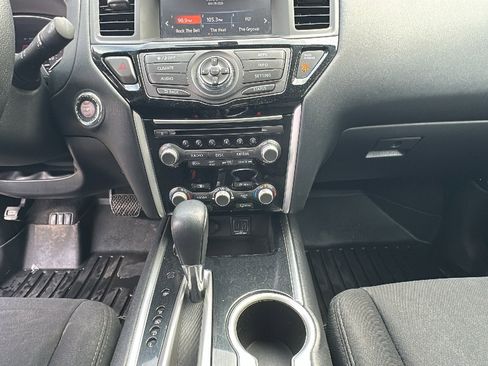 Certified 2020 Nissan Pathfinder SV image 21