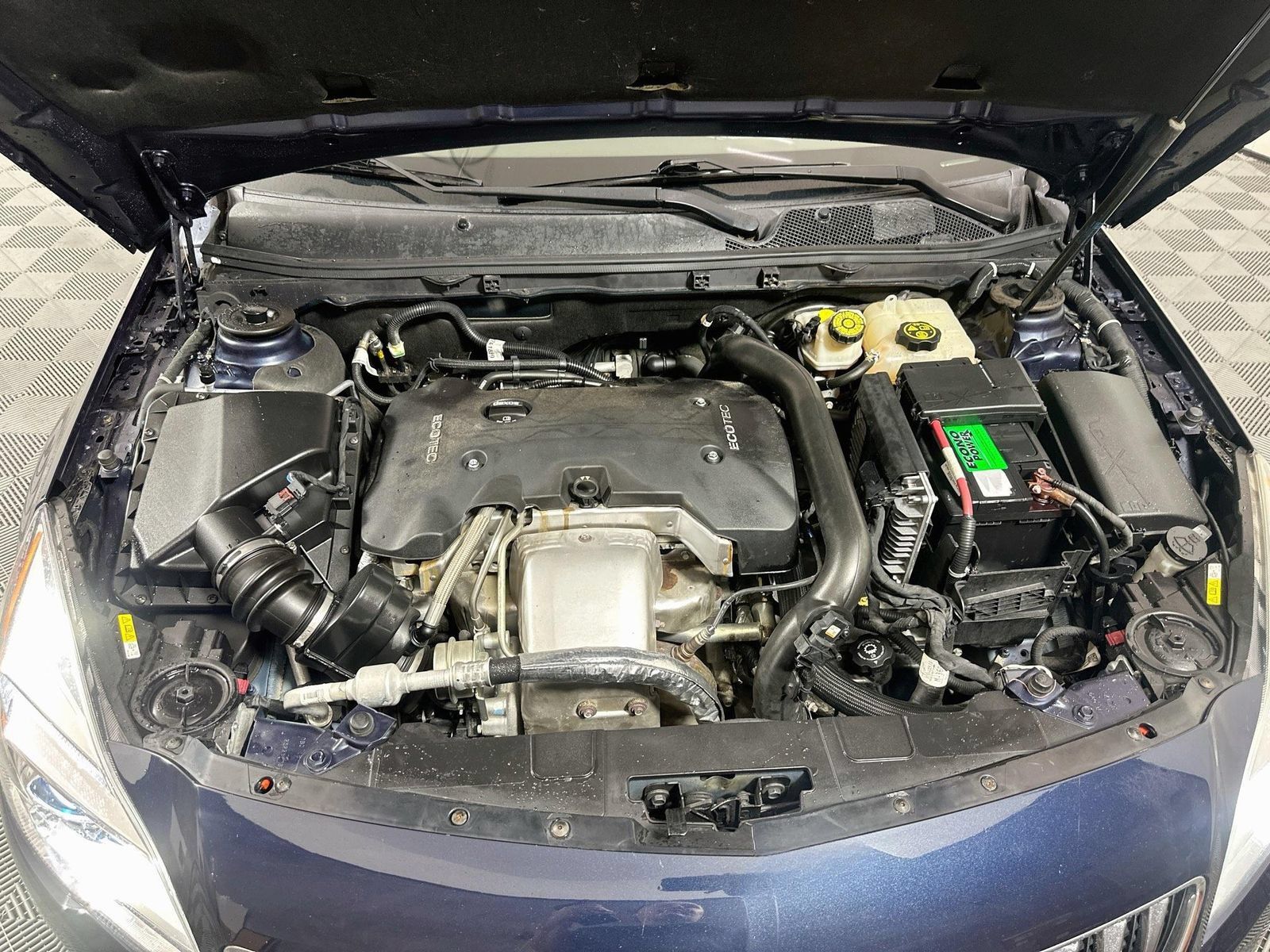 Used 2017 Buick Regal Premium w/ Driver Confidence Package #1 FWD image 32
