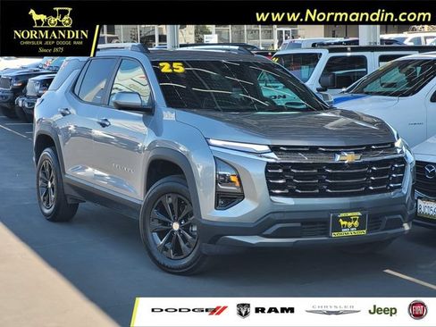 Used 2025 Chevrolet Equinox LT w/ Convenience Package II FWD image 1