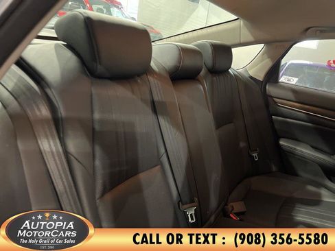 Used 2020 Honda Accord Touring image 16