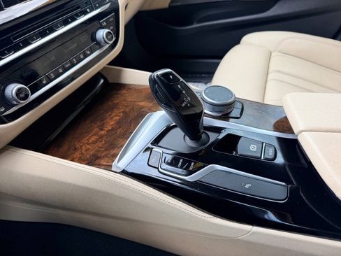 Used 2019 BMW 530i xDrive AWD/4WD image 41