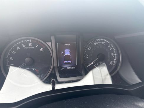 Used 2020 Toyota Tacoma TRD Pro AWD/4WD image 12
