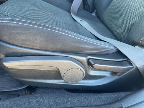 Used 2015 Subaru Crosstrek 2.0i Premium image 10