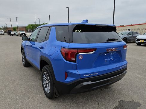 New 2026 GMC Terrain Elevation w/ Technology Package II image 3