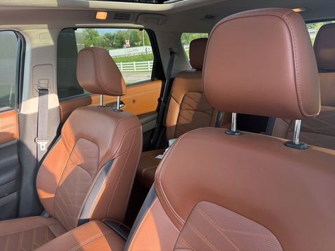 Used 2024 Nissan Pathfinder Platinum image 23