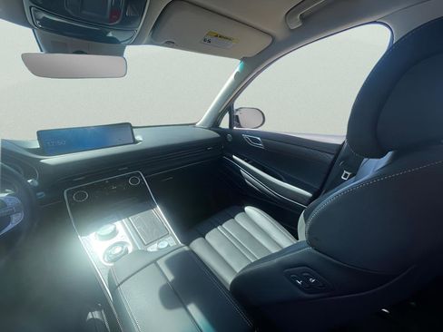 Used 2024 Genesis GV80 2.5T image 21