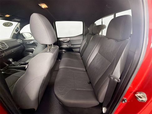 Used 2016 Toyota Tacoma SR5 image 22