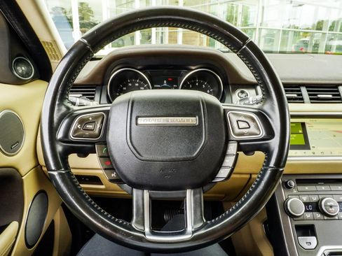 Used 2018 Land Rover Range Rover Evoque SE AWD/4WD image 14