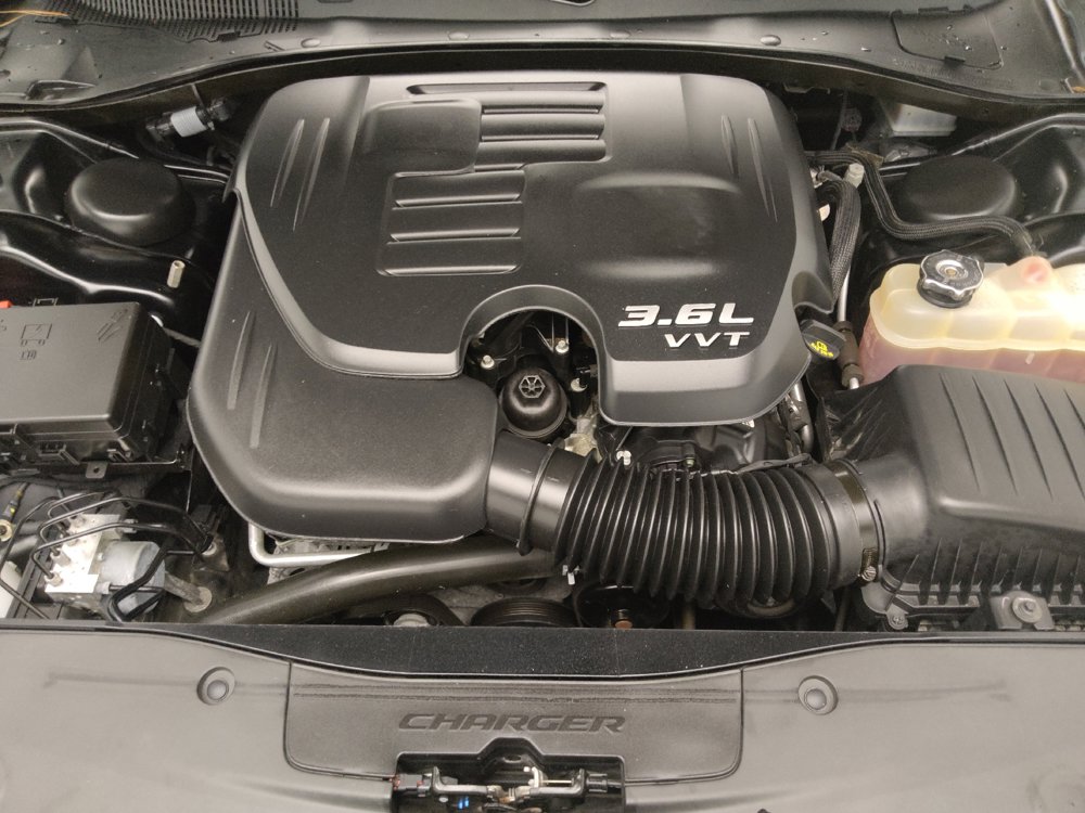 Used 2021 Dodge Charger SXT w/ Blacktop Package RWD image 30